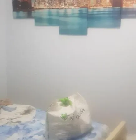 Alojamento de Acomodação e Pequeno-almoço Etc. Etc. *